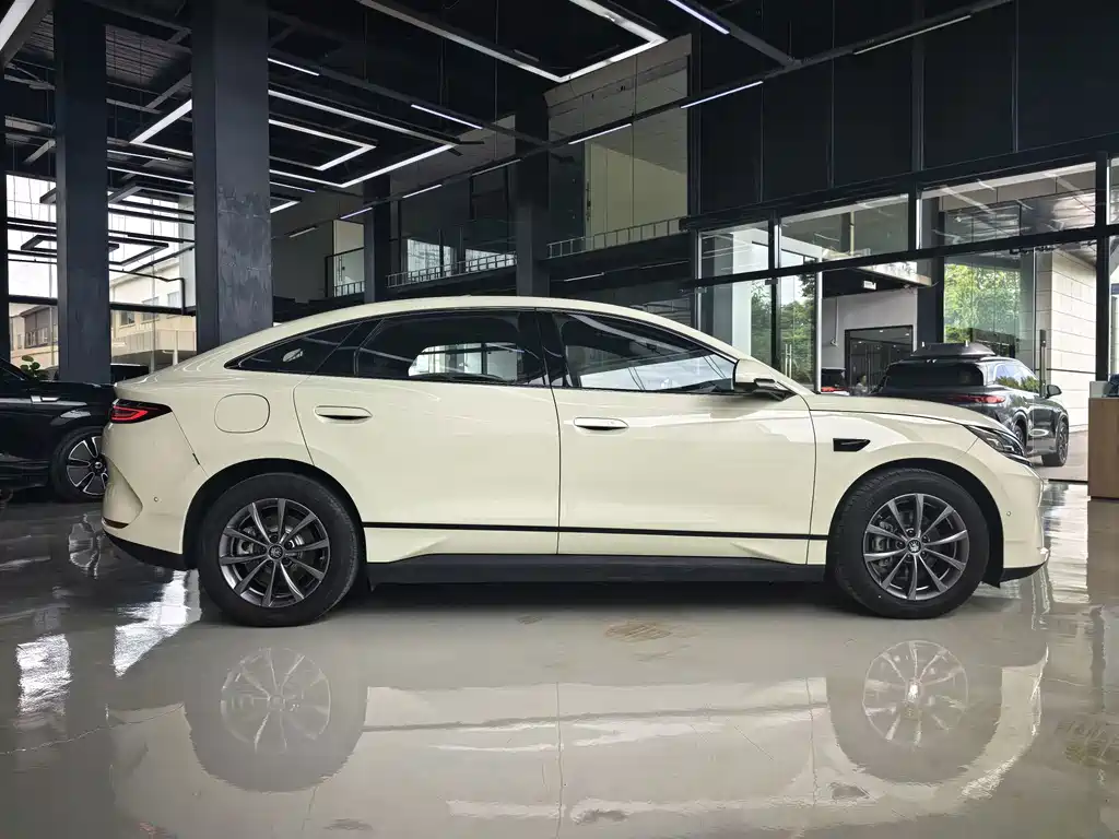 BYD Qin L — миниатюра 17