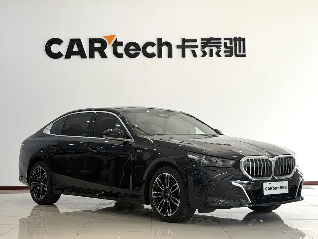 BMW 5 Series 5 2024 525Li M Sport