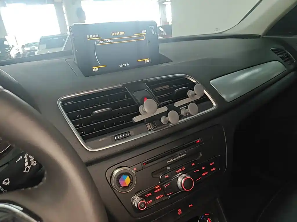 Audi Q3 — миниатюра 13