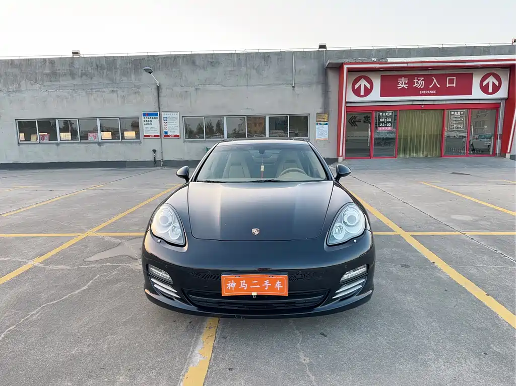 Porsche Panamera 2010 Panamera 4 3.6L