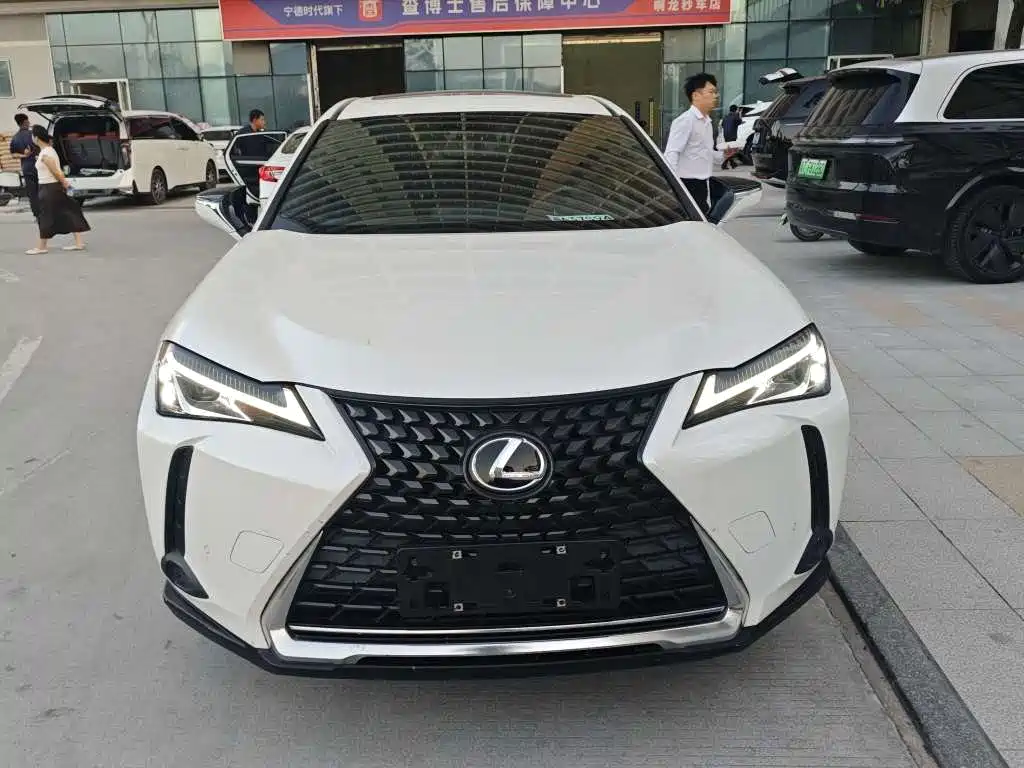 Lexus UX — миниатюра 2