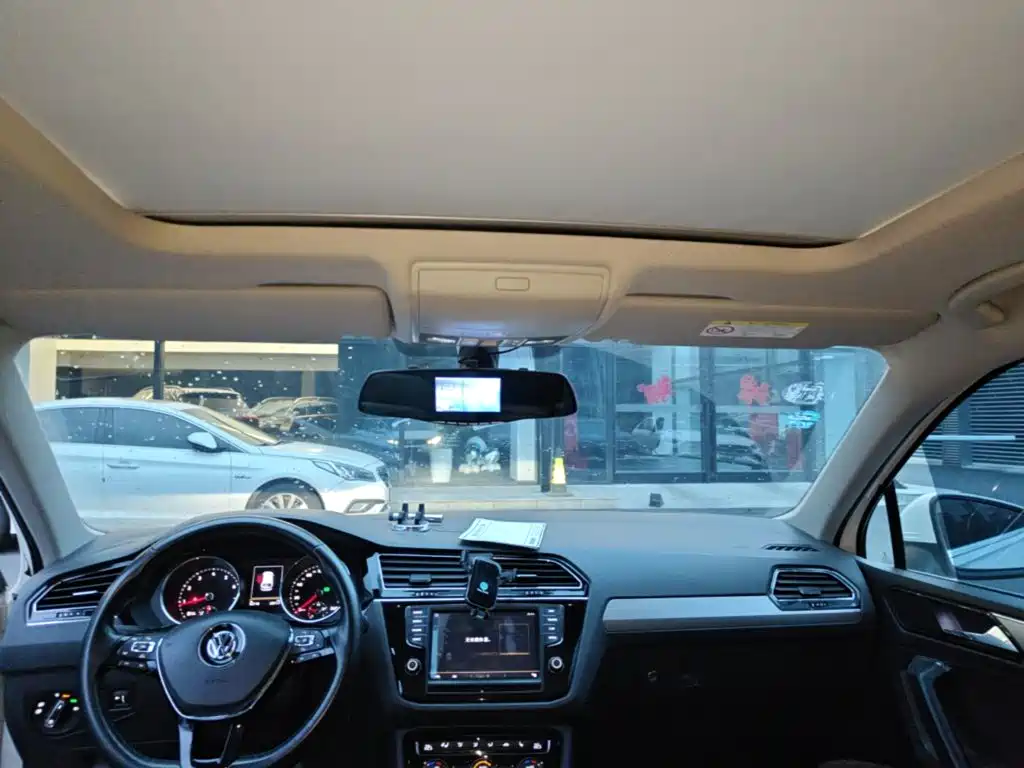 Volkswagen Tiguan L — миниатюра 23