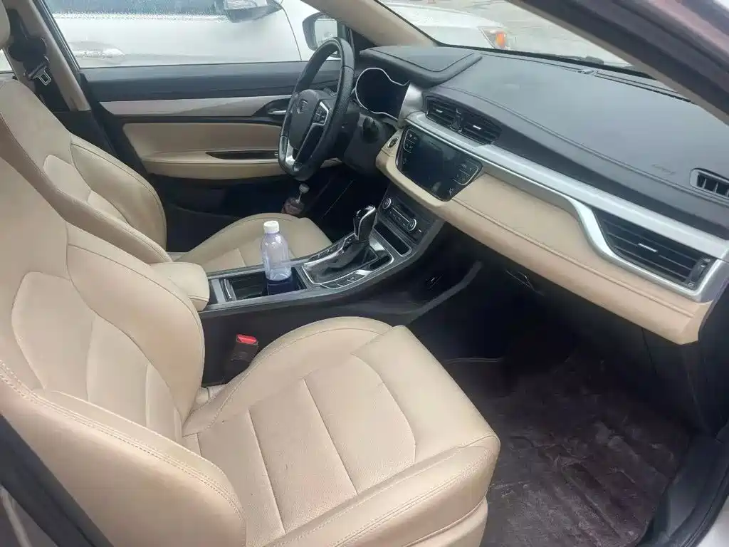 Geely Emgrand — миниатюра 5