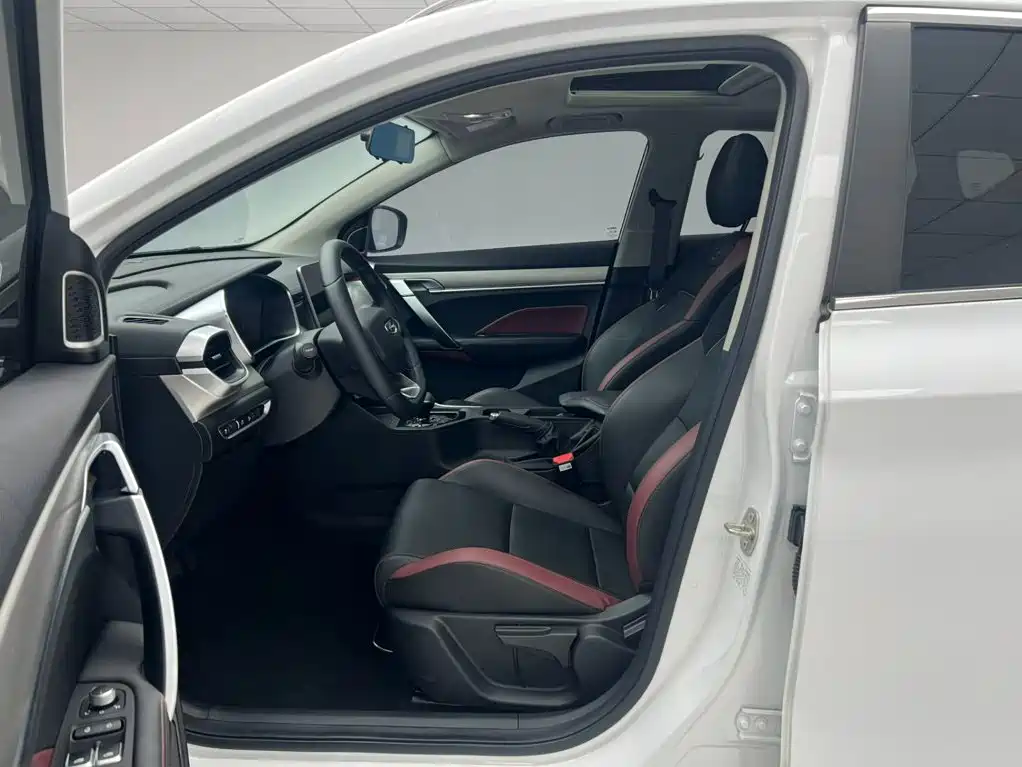 Geely Binyue — миниатюра 6