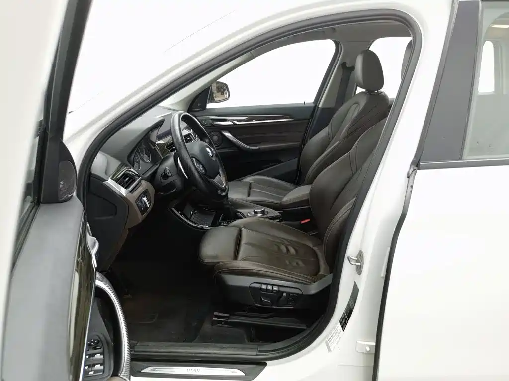 BMW X1 — миниатюра 10
