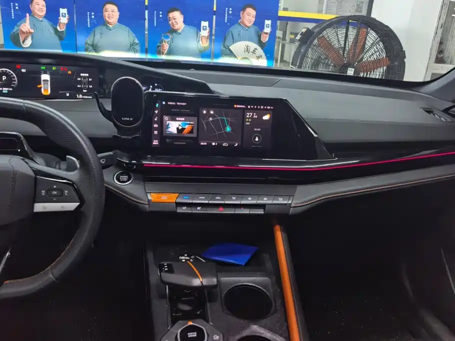 Changan UNI-V — миниатюра 13