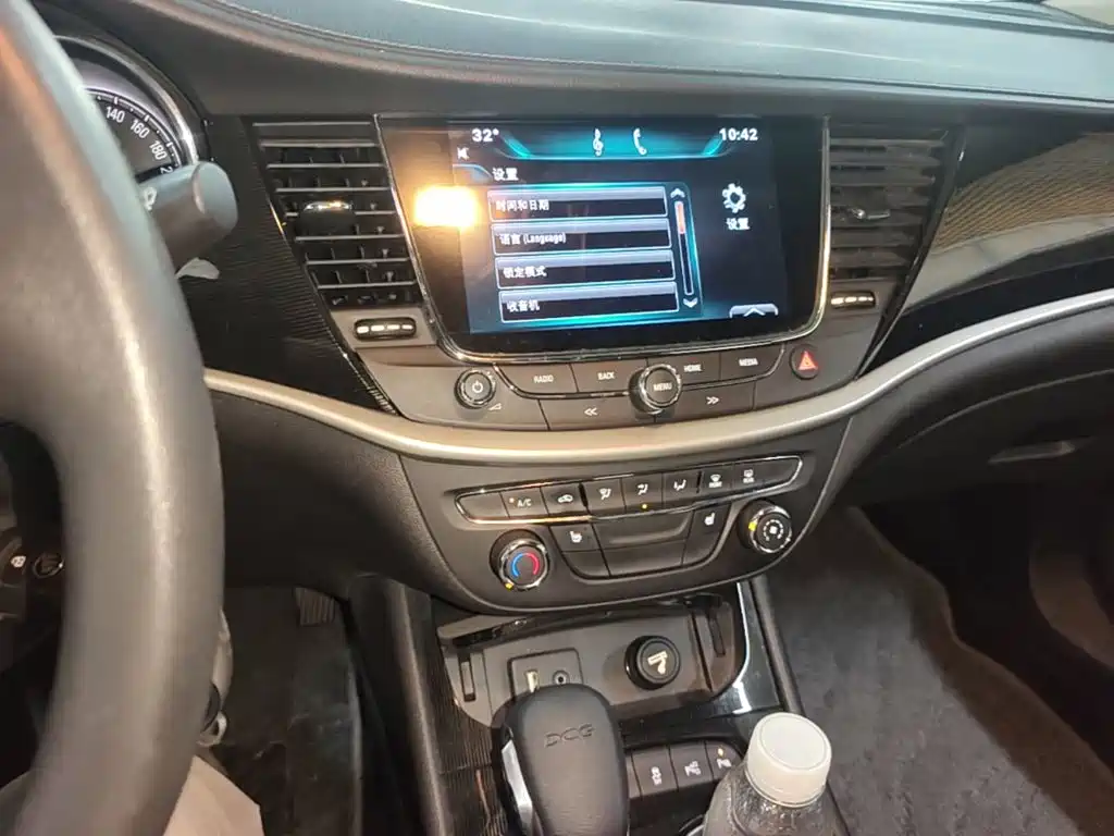 Buick Verano — миниатюра 13