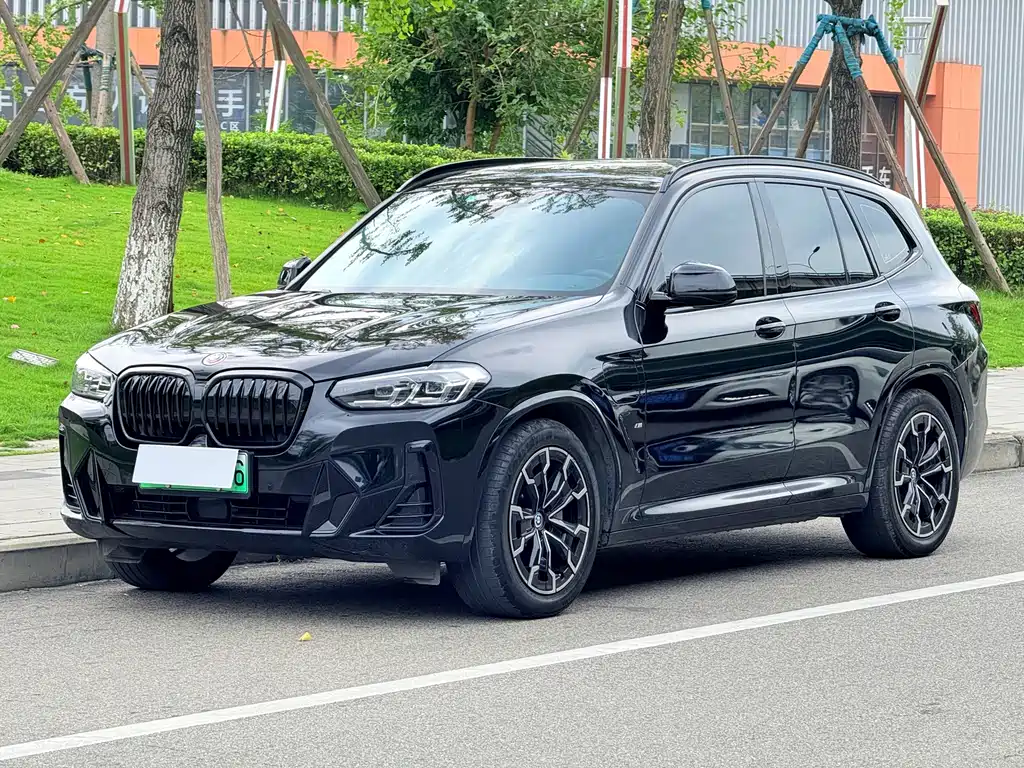 BMW iX3