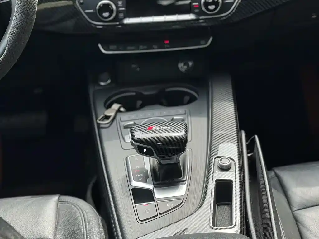 Audi A4L — миниатюра 4