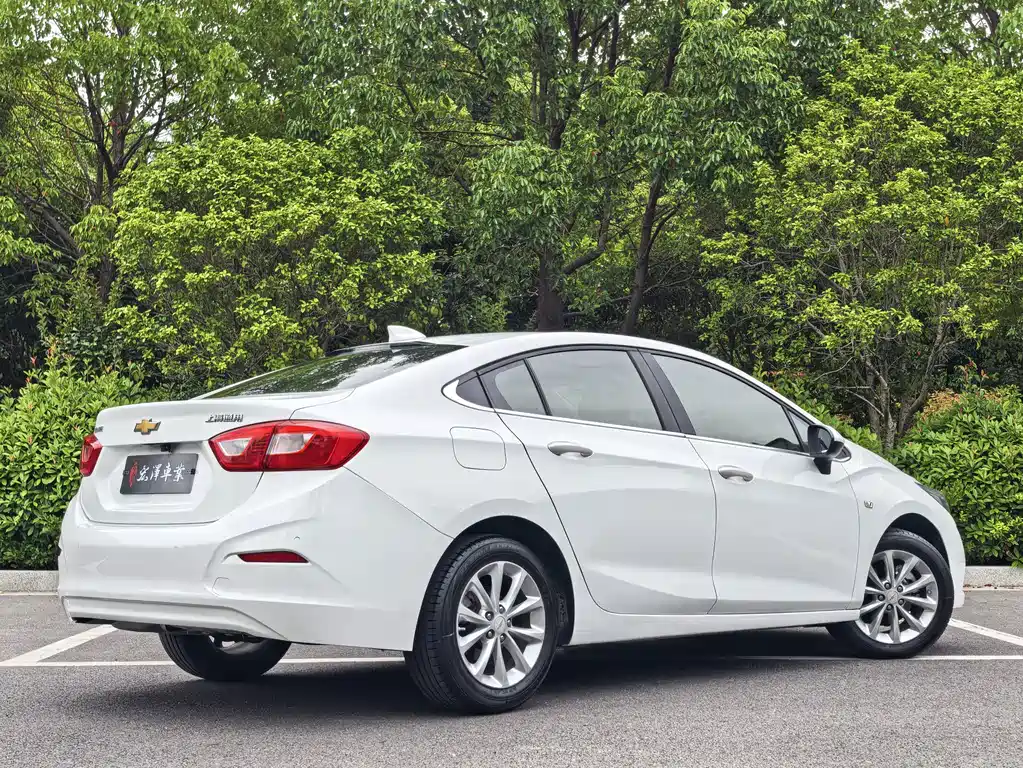 Chevrolet Cruze — миниатюра 7