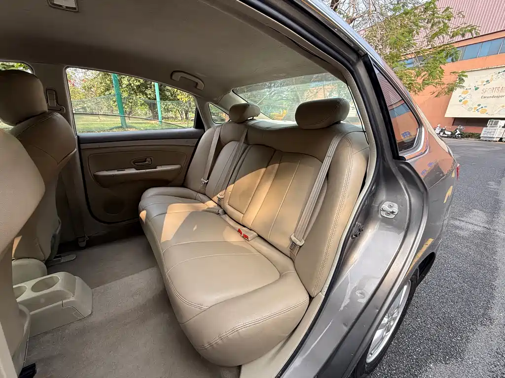 Nissan Sylphy — миниатюра 8