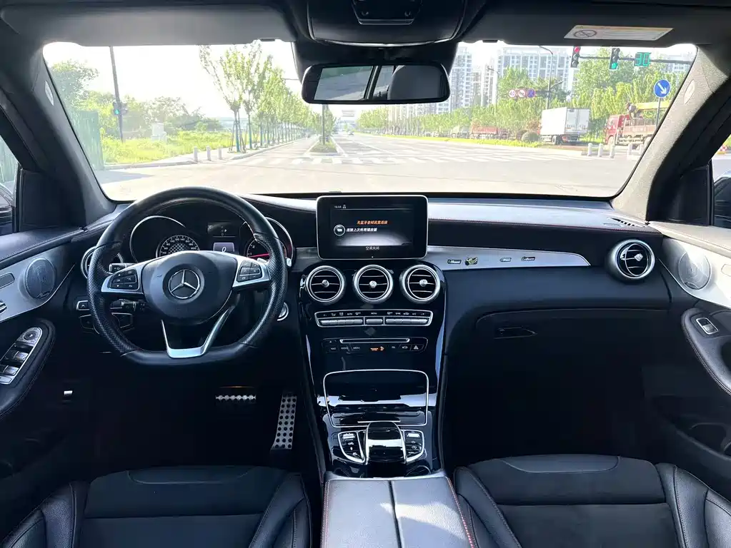 Mercedes-Benz GLC AMG — миниатюра 12