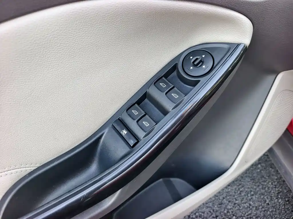 Ford Focus — миниатюра 5