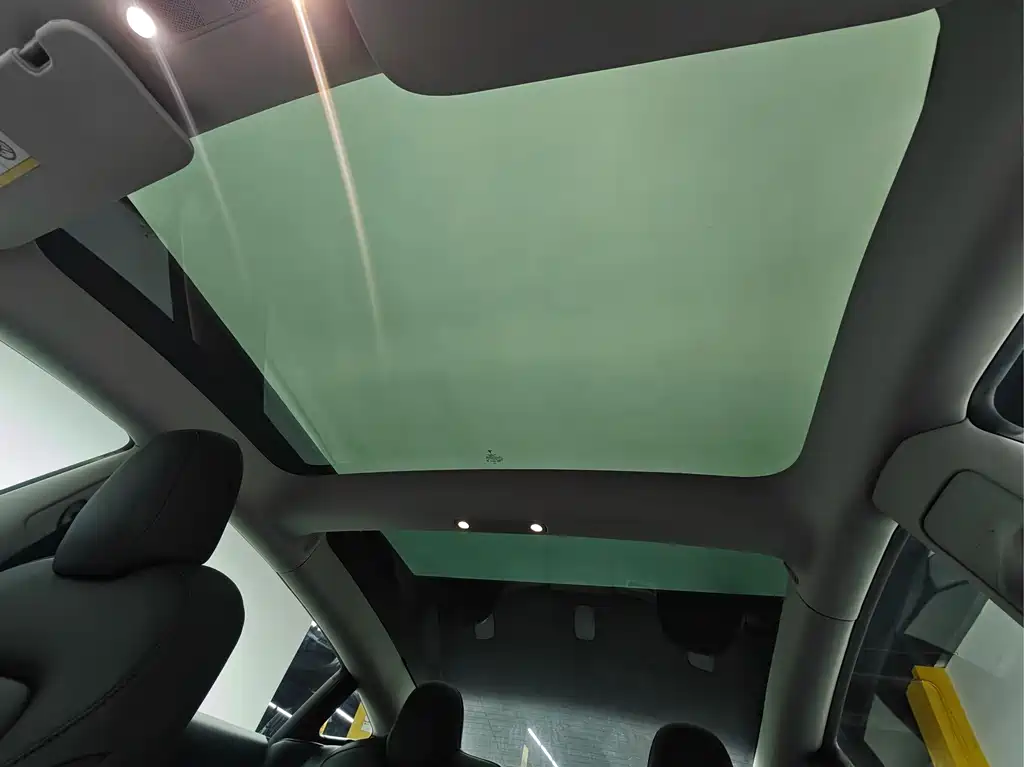 Tesla Model 3 — миниатюра 11