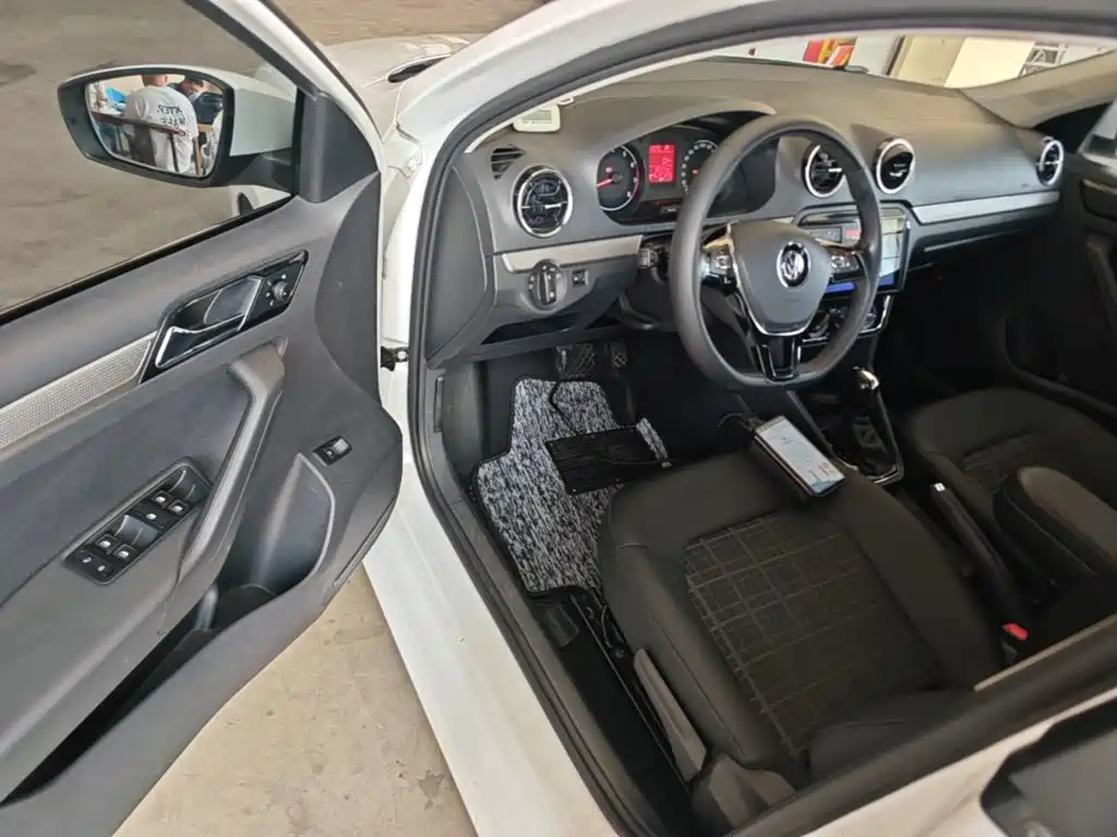 Volkswagen Jetta — миниатюра 16