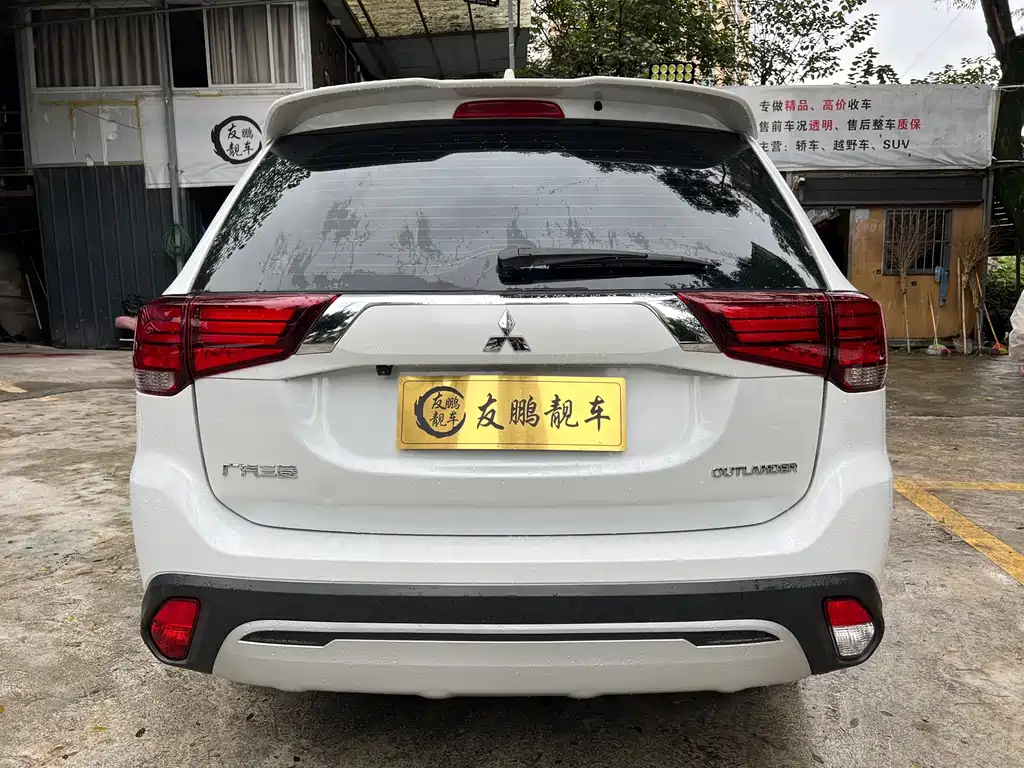 Mitsubishi Outlander — миниатюра 18