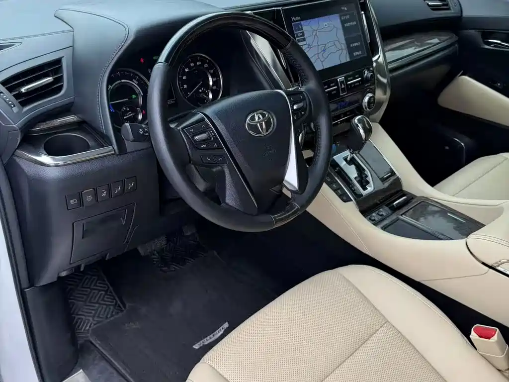 Toyota Vellfire — миниатюра 8