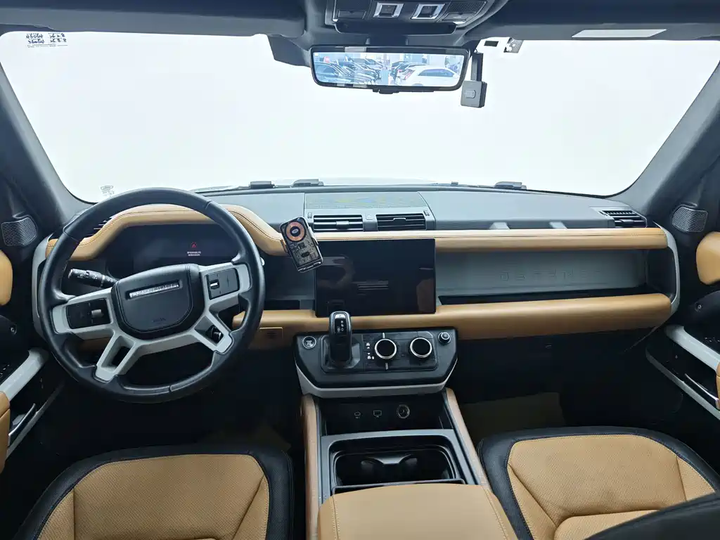 Land Rover Defender — миниатюра 4