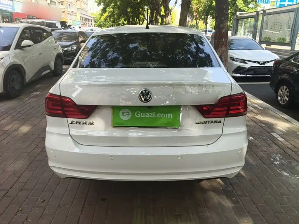 Volkswagen Santana — миниатюра 6