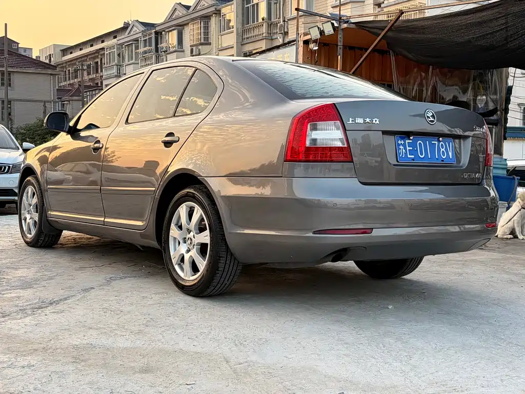 Skoda Octavia — миниатюра 7