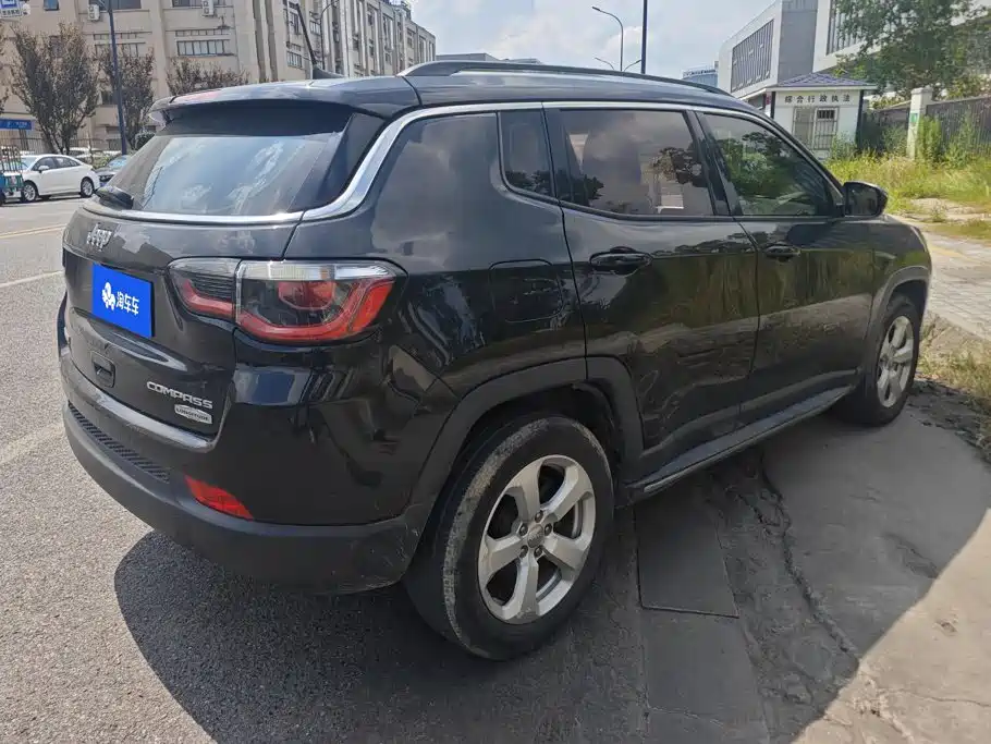 Jeep Compass — миниатюра 3