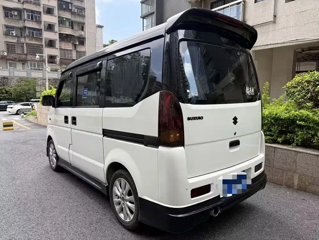 Suzuki Landi — миниатюра 6