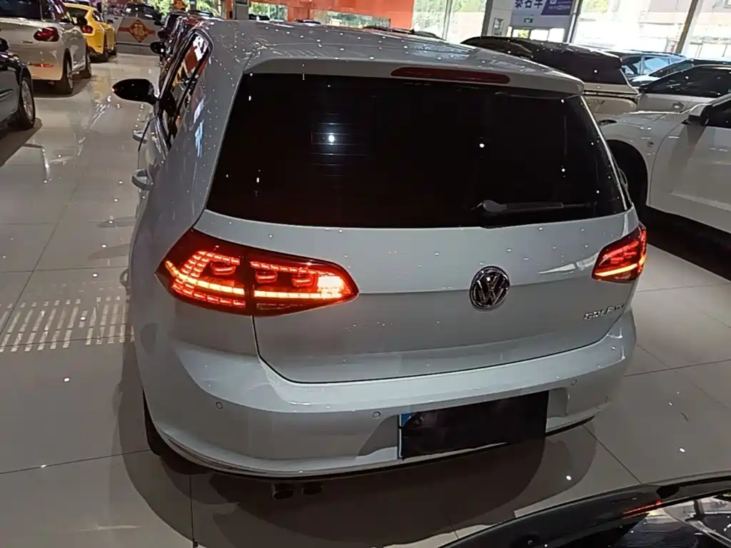 Volkswagen Golf — миниатюра 6