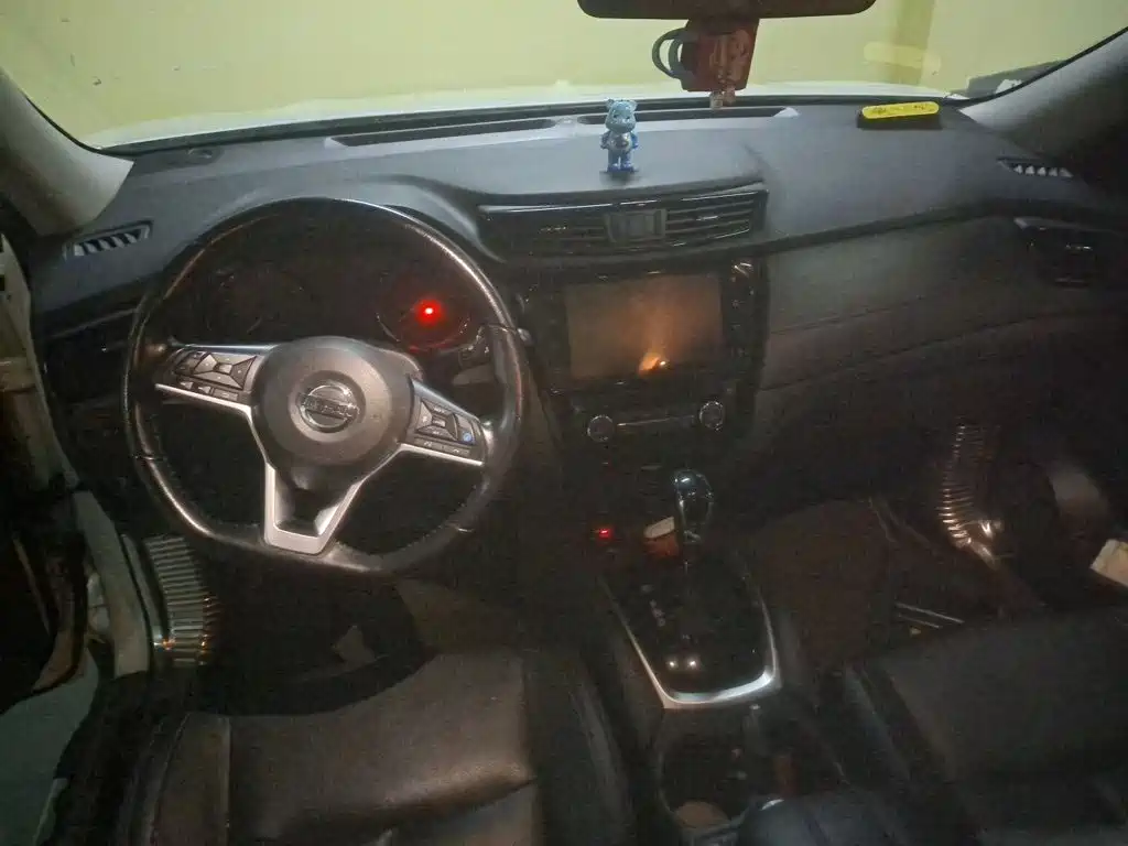 Nissan X-Trail — миниатюра 5