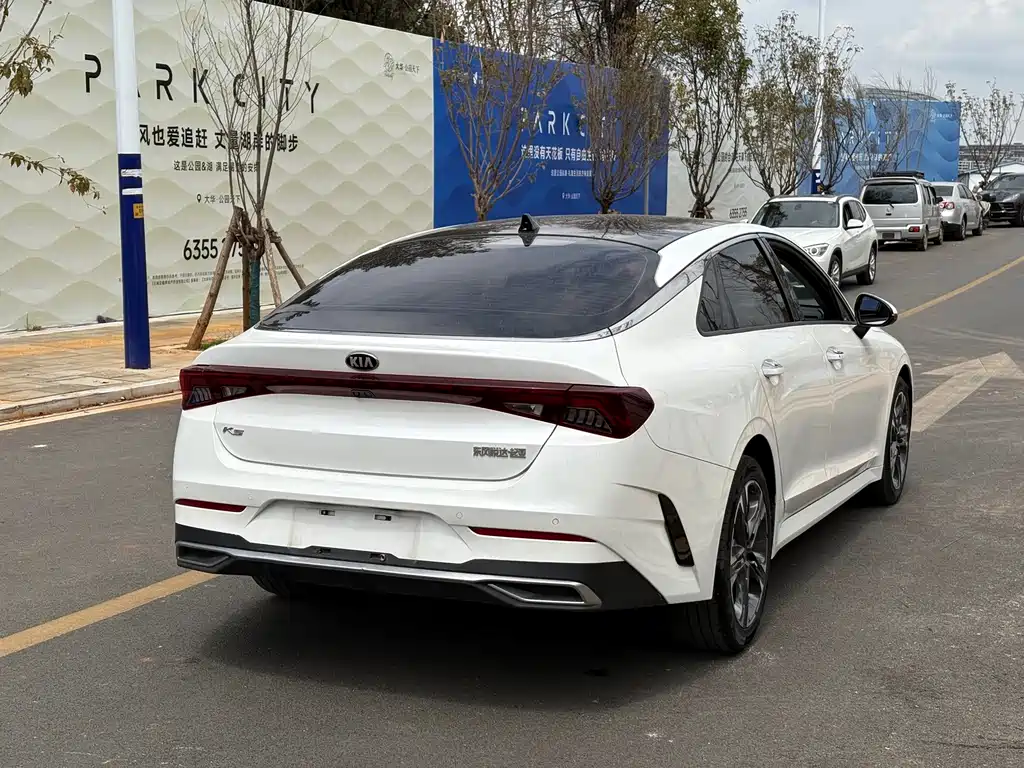 Kia K5 — миниатюра 10