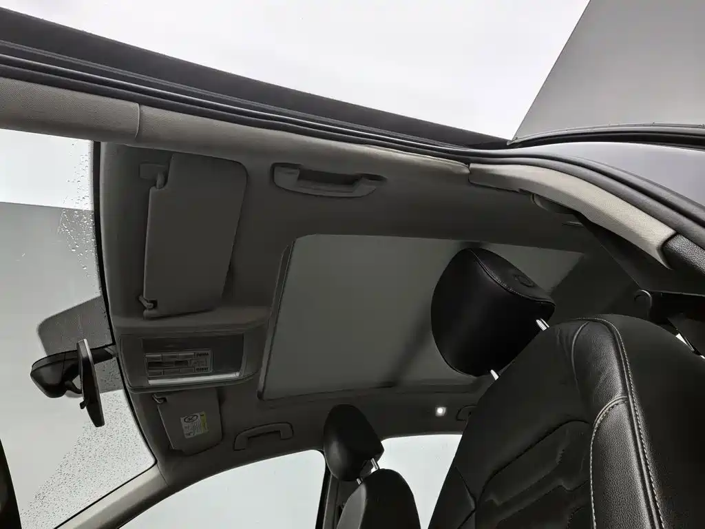 Volkswagen Passat — миниатюра 14