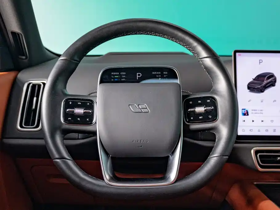 Li Auto Li L8 — миниатюра 16