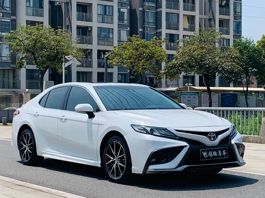 Toyota Camry 2021 2.0S
