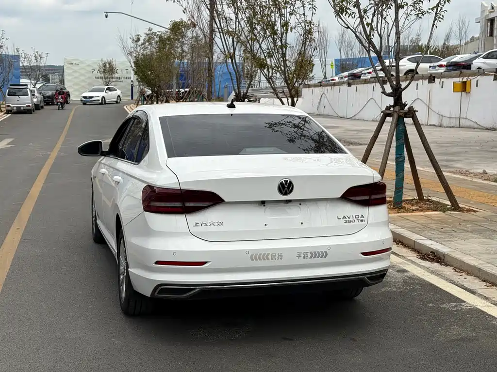 Volkswagen Lavida — миниатюра 10