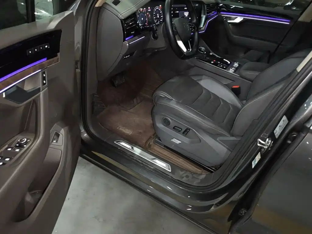 Volkswagen Touareg — миниатюра 16