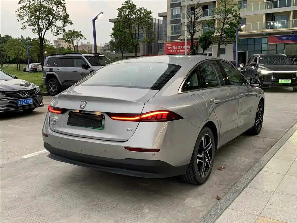 Roewe D7 — миниатюра 8