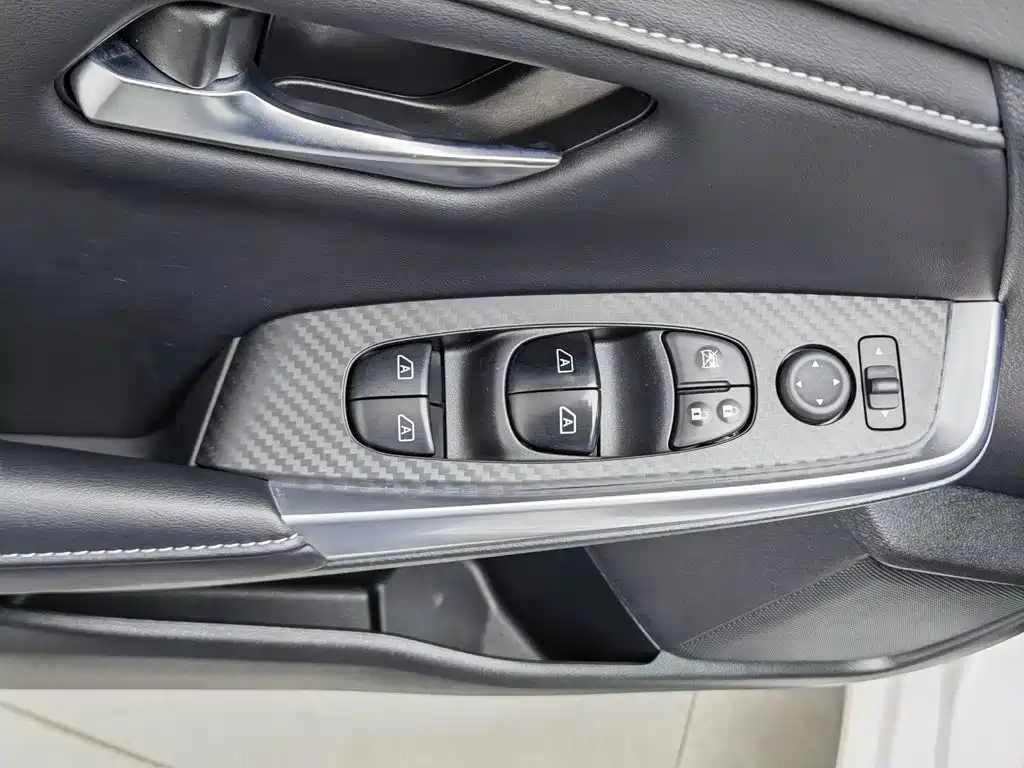 Nissan Sylphy — миниатюра 9