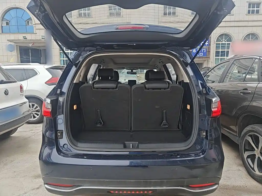 BYD MAX — миниатюра 15