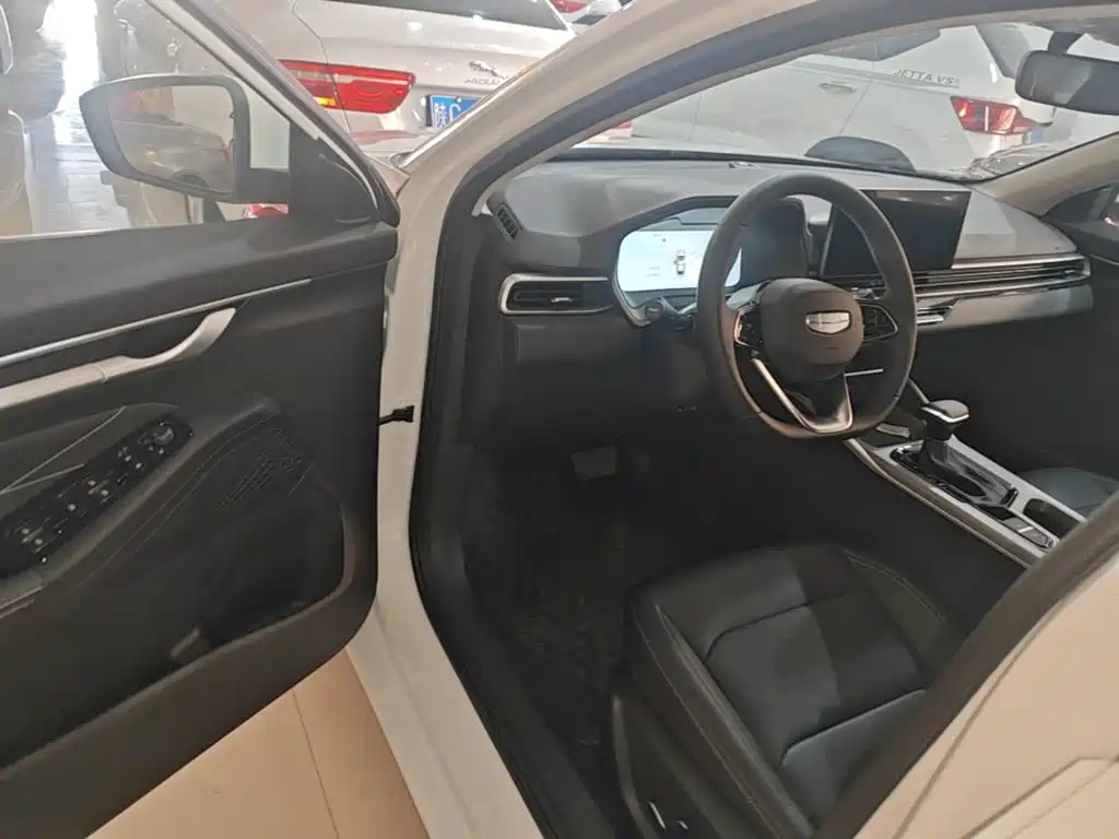 Geely Emgrand — миниатюра 16