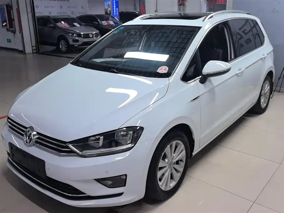 Купить Volkswagen Golf Sportsvan