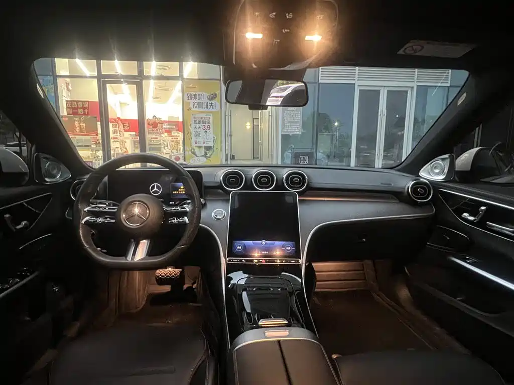 Mercedes-Benz C-Class — миниатюра 5