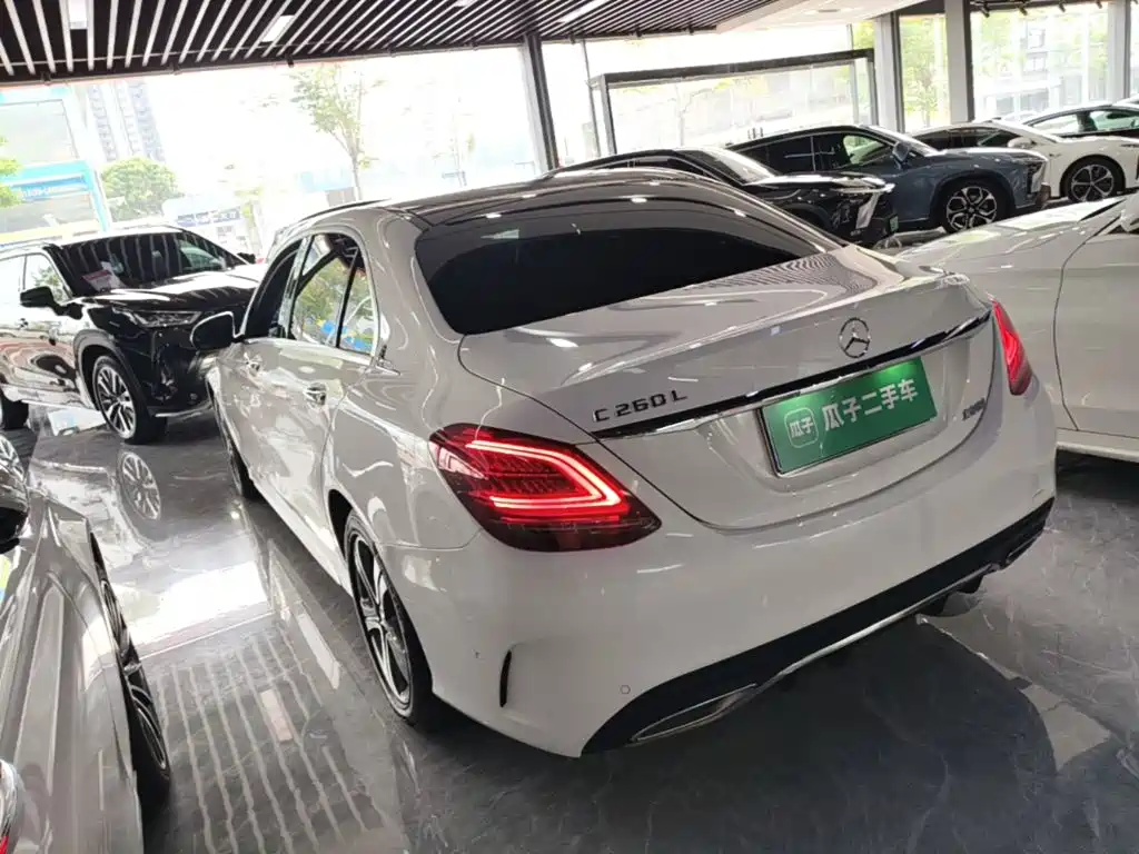 Mercedes-Benz C-Class — миниатюра 5