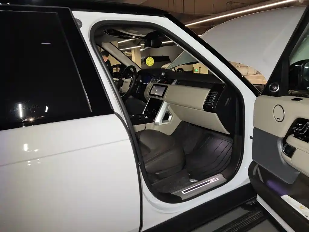 Land Rover Range Rover — миниатюра 20