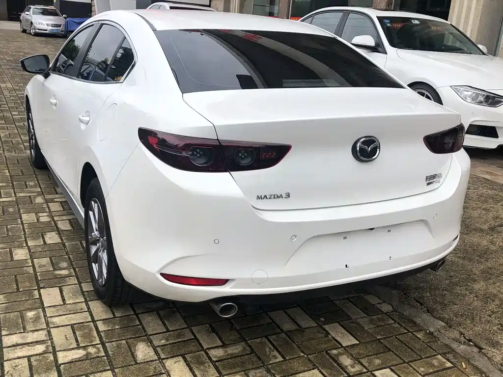 Mazda 3 Axela — миниатюра 4