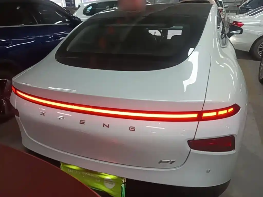 XPeng P7 — миниатюра 6