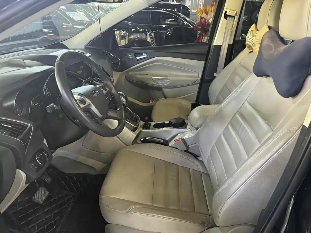 Ford Kuga — миниатюра 7