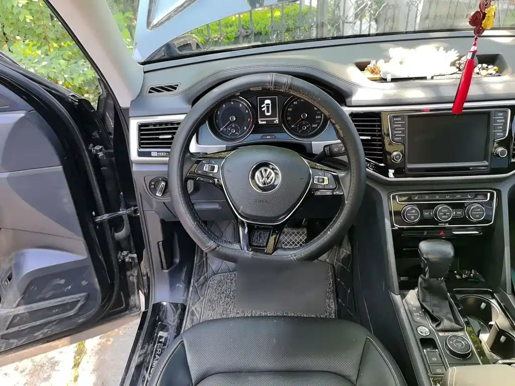 Volkswagen Teramont — миниатюра 3
