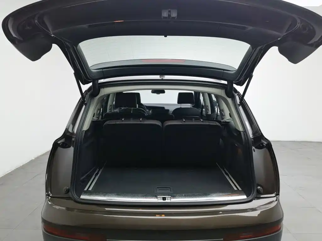 Audi Q7 — миниатюра 16