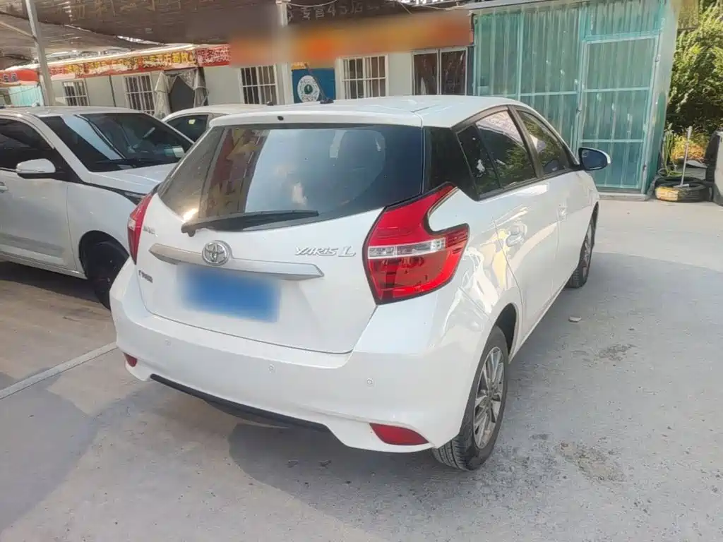 Toyota Yaris L — миниатюра 7