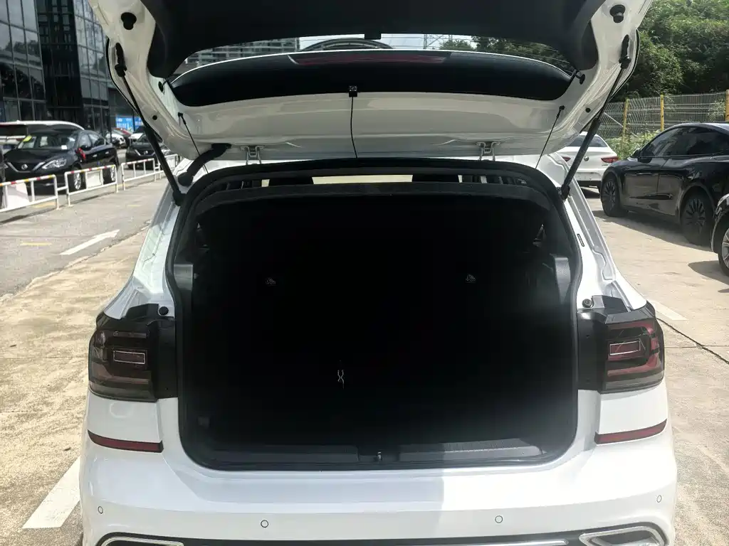 Volkswagen Tacqua 280TSI DSG R-Line Connected Edition, фото 10