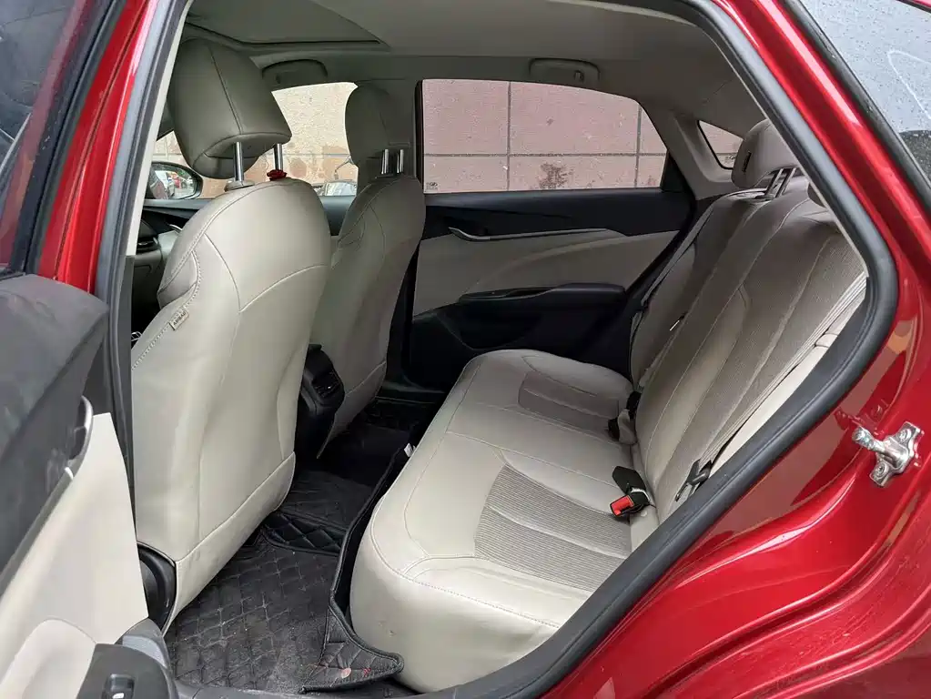 Buick Excelle — миниатюра 9